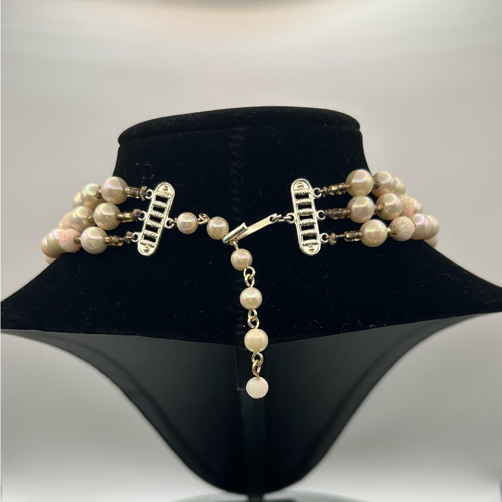 Vintage Japan Frosted Pink, Cream & Silver 3 Stranded Beaded Necklace. - Picture 6 of 10
